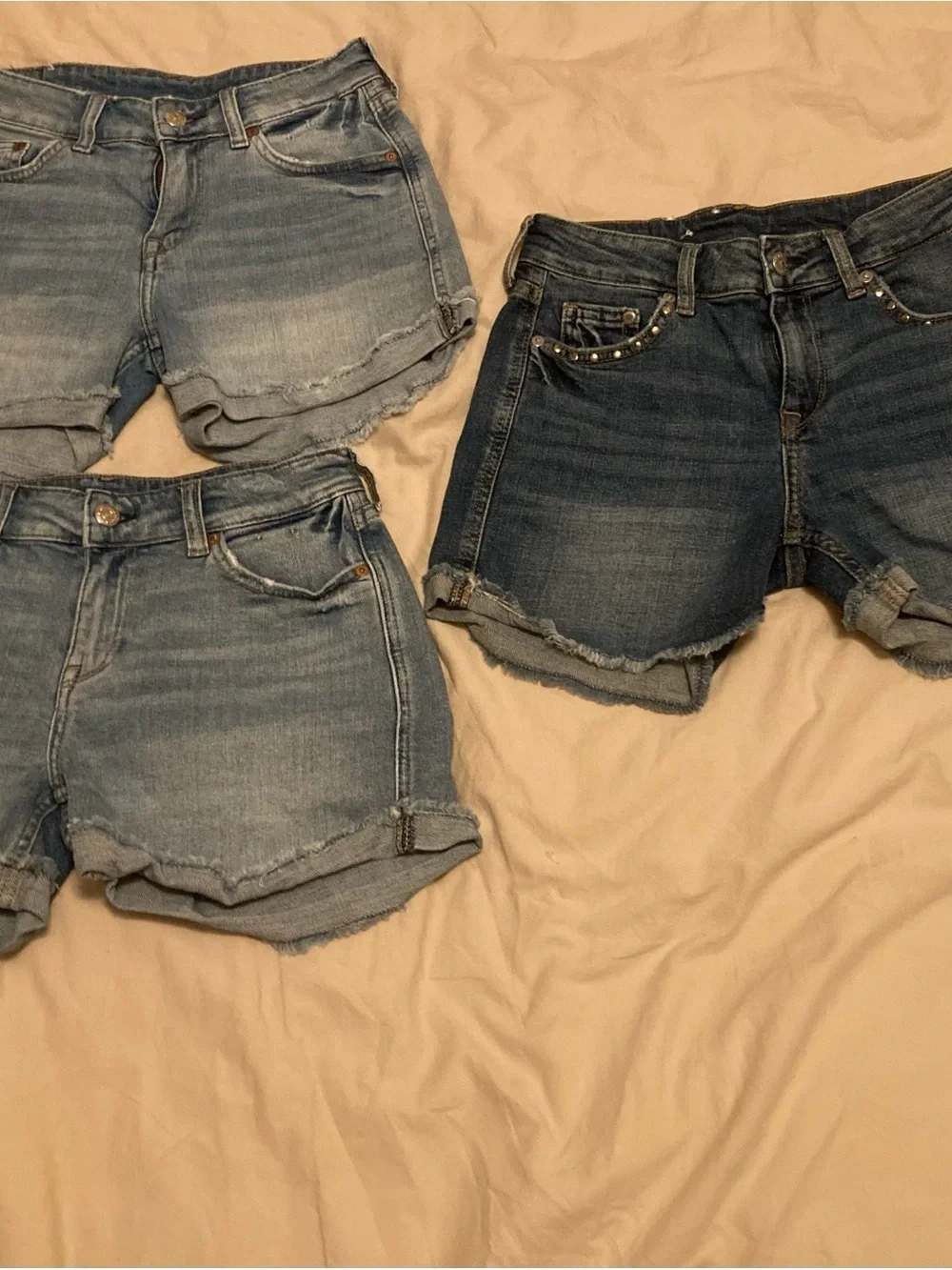 H&M denim shorts bundle Light & Dark Blue size US 4 ( fits US 2)